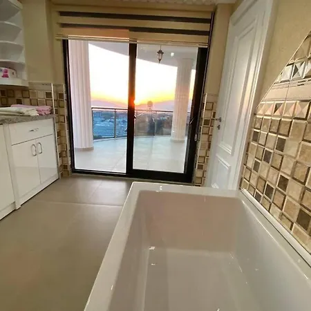 Villa Super Luxury With 5bedroom,pool And Jacuzzi Alanya