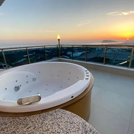 Super Luxury With 5bedroom,pool And Jacuzzi * ألانيا