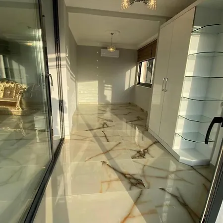 Super Luxury With 5bedroom,pool And Jacuzzi Villa